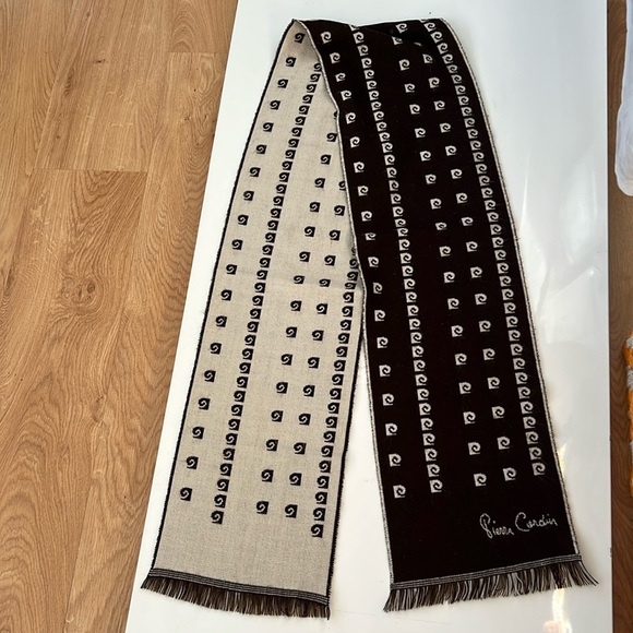 Pierre Cardin  1970’s Logo Brown Beige Knit Reversible Scarf 72” x 9” - Picture 1 of 3